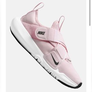 Nike Flex Advance size 3Y - New without box